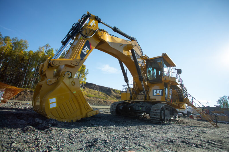 Первый на территории СНГ карьерный экскаватор CAT 6020B собран на Маломырском руднике!